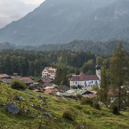 Weiss Mittenwald